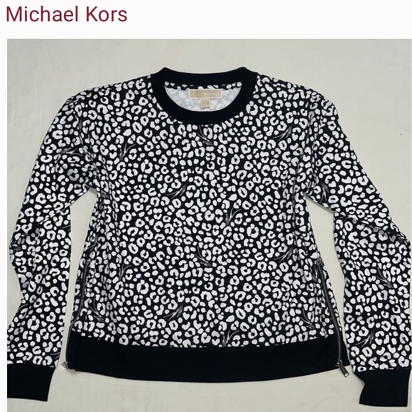 Sale ๐ฅNWT Michael Kors leopard print crewneck top, M - Picture 2 of 6